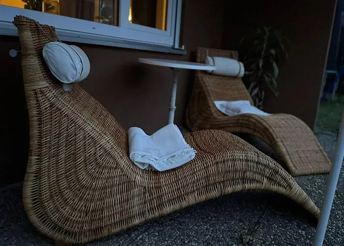 Voll Ausgestattete, Helle Ferienwohnung Auf 80 Qm