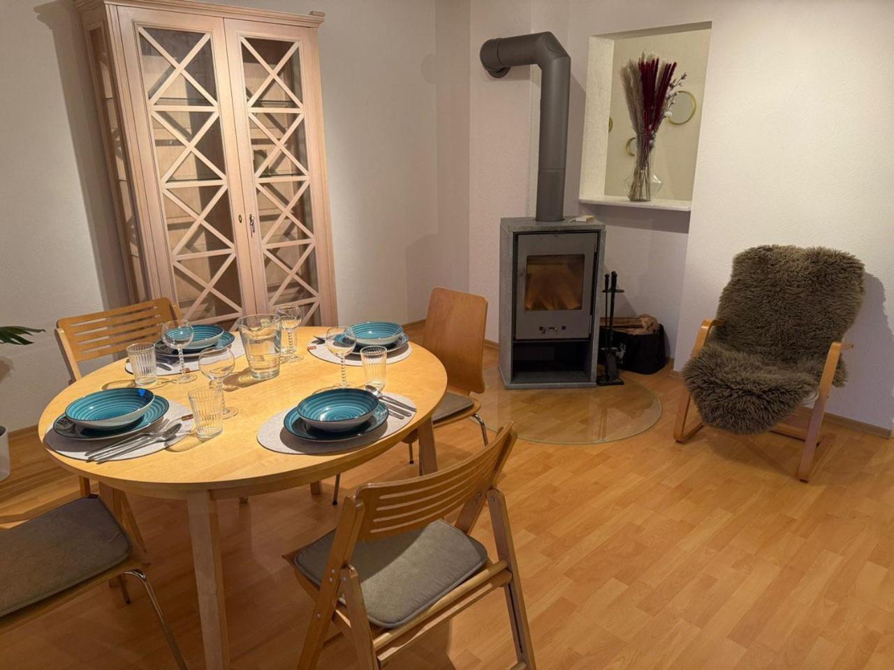Voll Ausgestattete, Helle Auf 80 Qm Apartment Wutoschingen